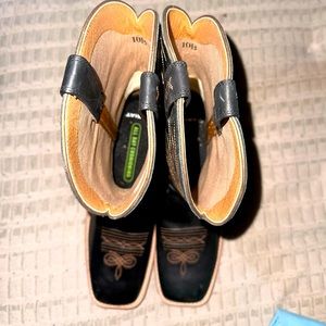 Womens black cowboy boots